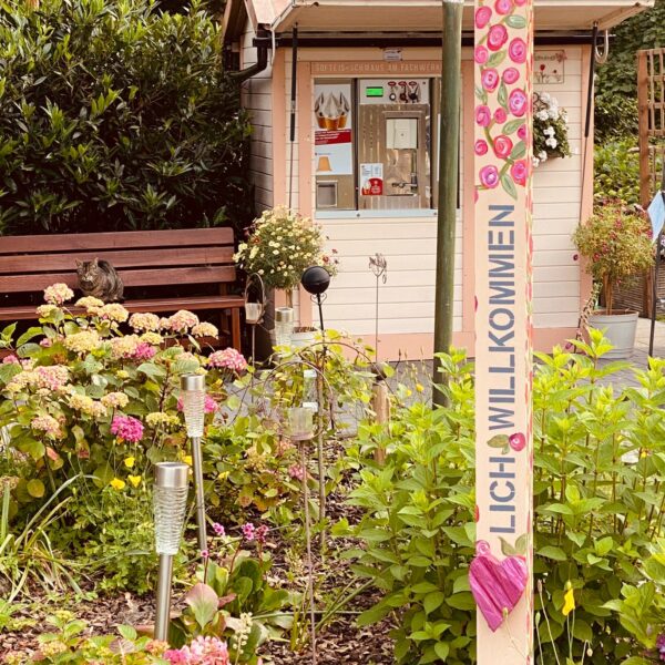 Deko-Holz Blumen und Schriftzug